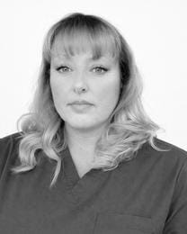 Lisa Pratt headshot, Therapist